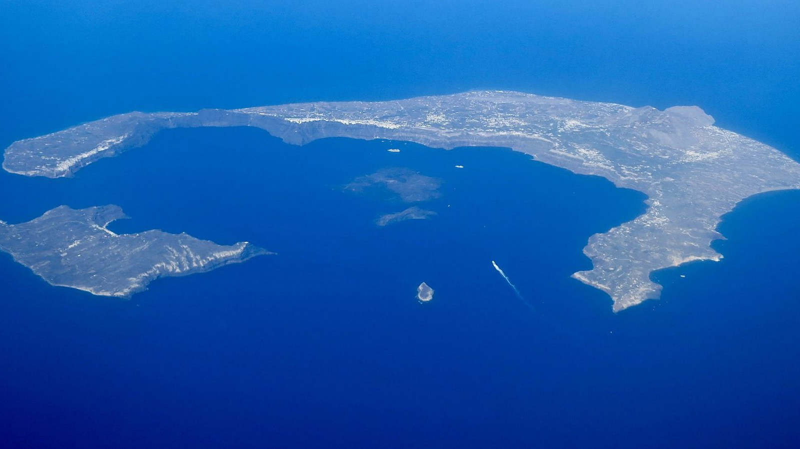 Biblical Radiocarbon Dating the Minoan Eruption to the Exodus