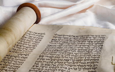Linguistic Traits of Hebrew Relator Nouns and Their Implications for Translating Genesis 1:1
