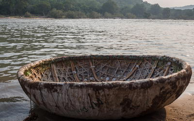 The Geometric Impossibility of Finkel’s “Round Ark”: A Mathematical and Textual Reevaluation of “Simmonds Ark Tablet” Versus the Rectilinear Noah’s Ark