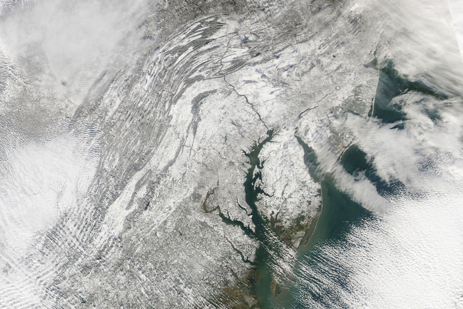 Numerical Simulations Nor’easters with Warm Atlantic | Answers Research ...